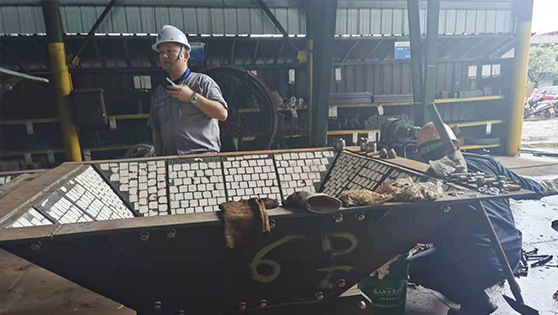 鋼廠稱(chēng)量斗使用三合一硫化板